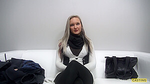 Karolina – 2211 HD Casting