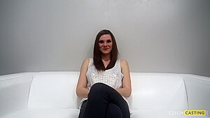 Karolina – 1598 HD Casting